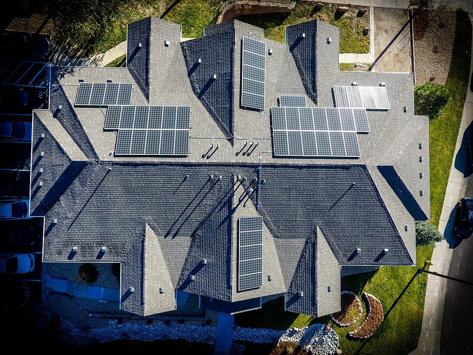 Co se řadí mezi obnovitelné zdroje energie? Jak je využít doma?