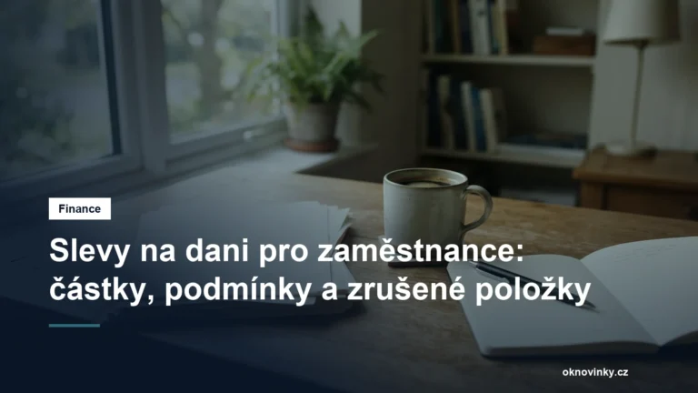 Pracovní stůl s dokumenty a šálkem kávy